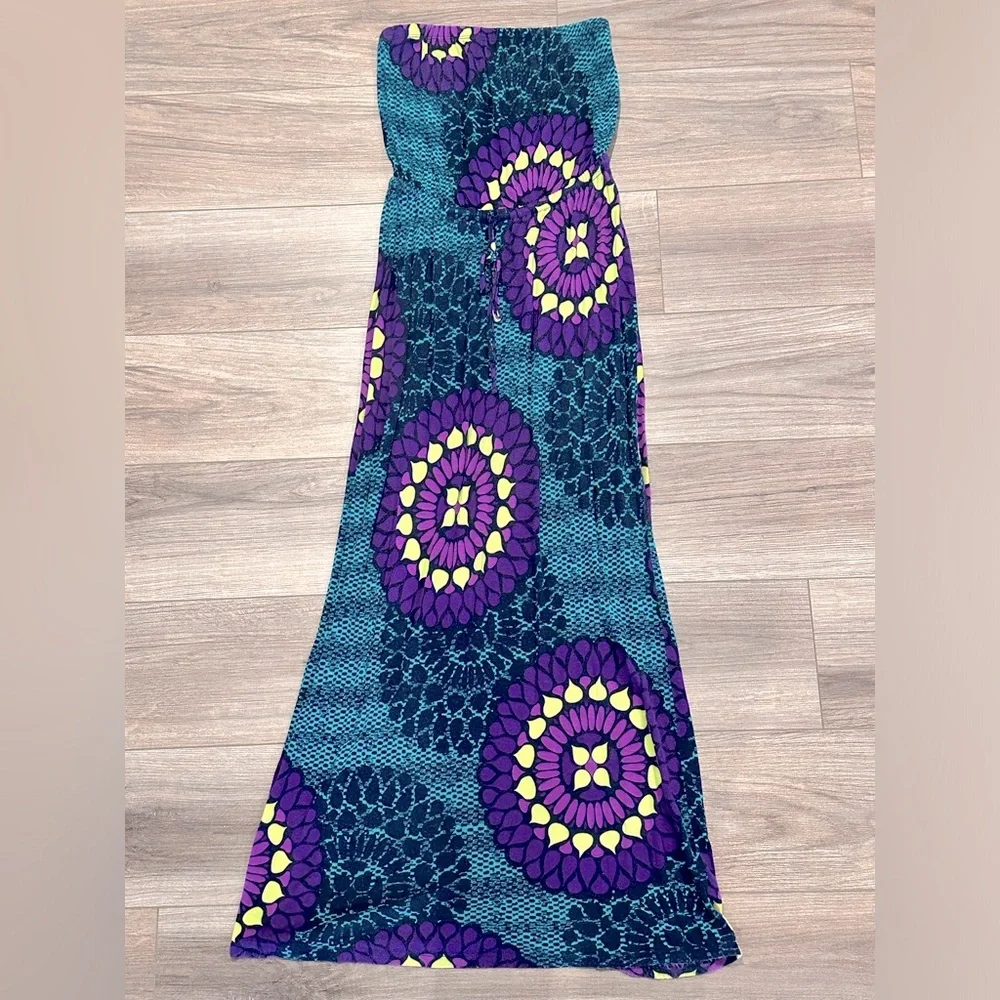 Old Navy Blue and Purple Medallion Strapless Maxi Dress Size Small Petite - Picture 3 of 9